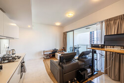 Starlight Suites (D9), Apartment #305642031